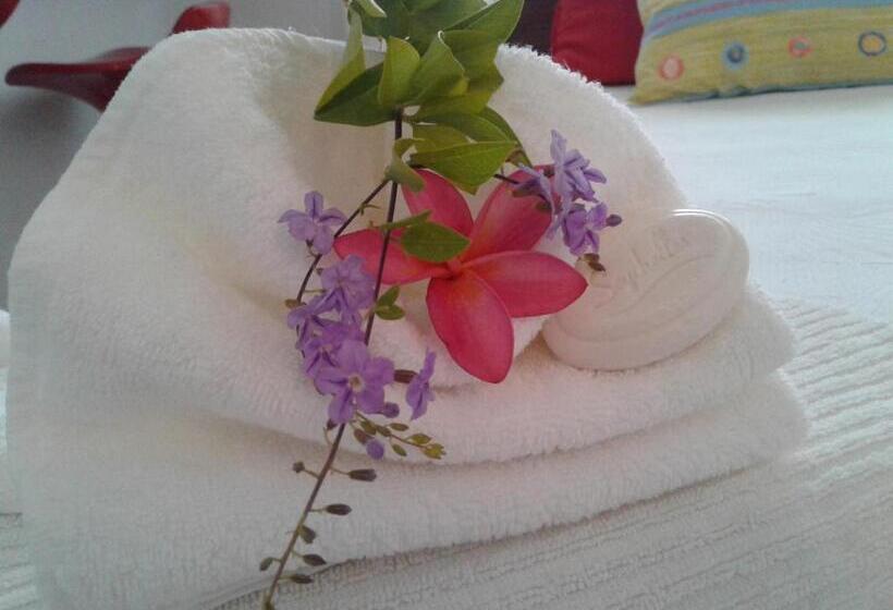 پانسیون Agnes Cottage