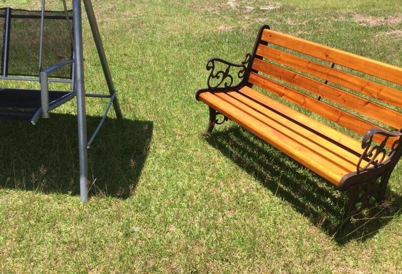 پانسیون Agnes Cottage