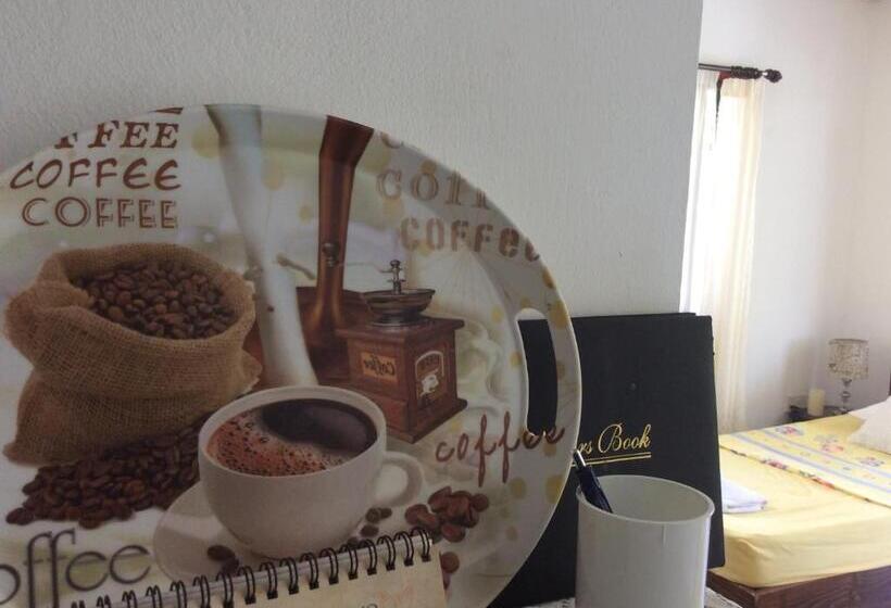 پانسیون Agnes Cottage