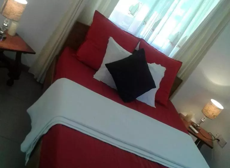 پانسیون Agnes Cottage