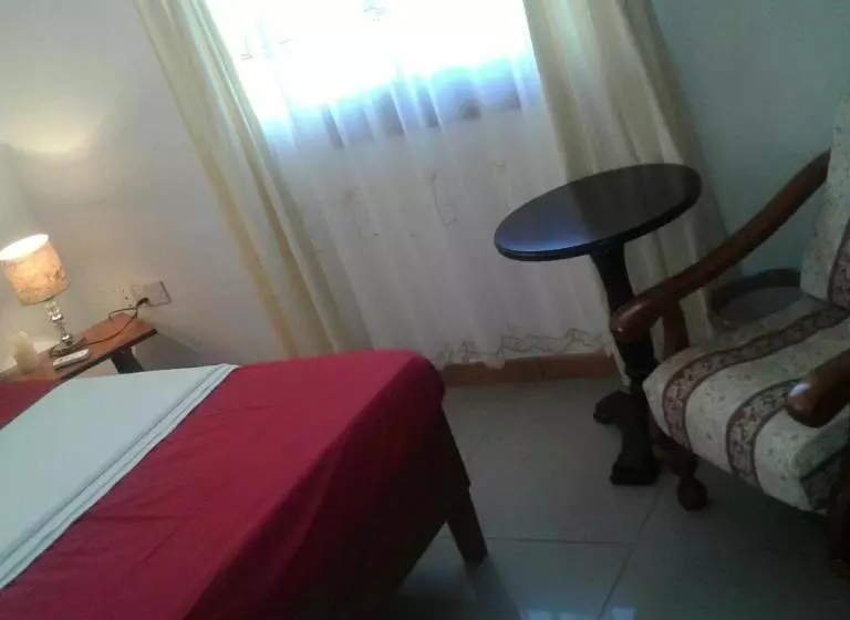 پانسیون Agnes Cottage