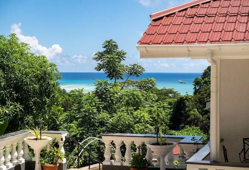 پانسیون Janes  Serenity Guesthouse