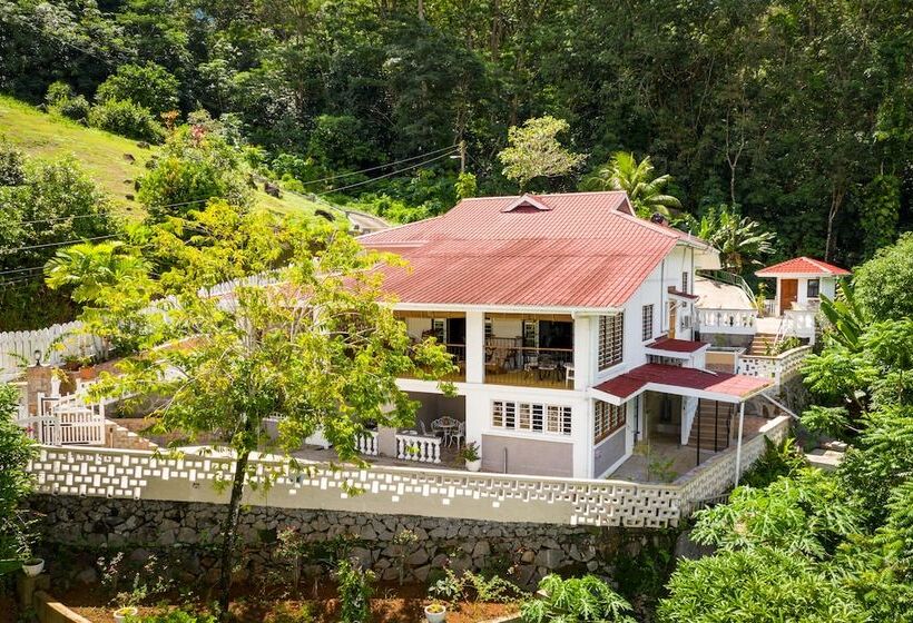 پانسیون Janes  Serenity Guesthouse