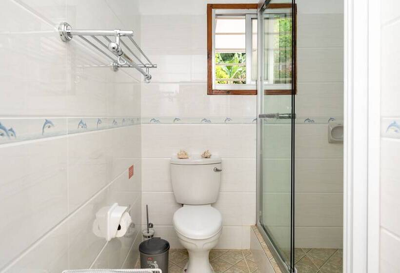 پانسیون Janes  Serenity Guesthouse