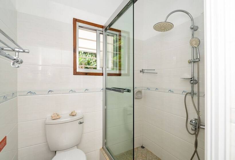 پانسیون Janes  Serenity Guesthouse