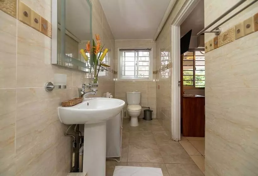 پانسیون Janes  Serenity Guesthouse