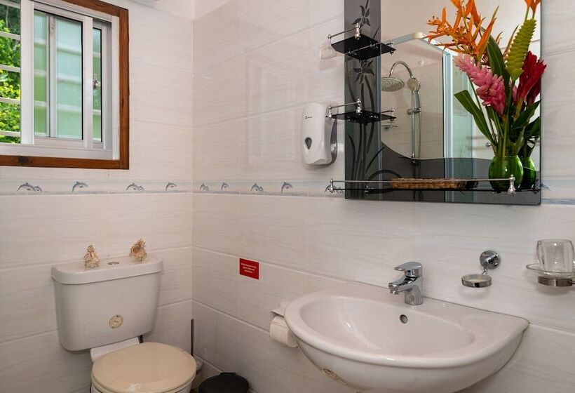 پانسیون Janes  Serenity Guesthouse