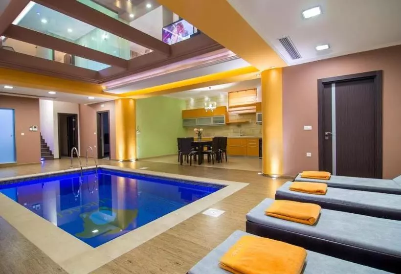 Versace Villa