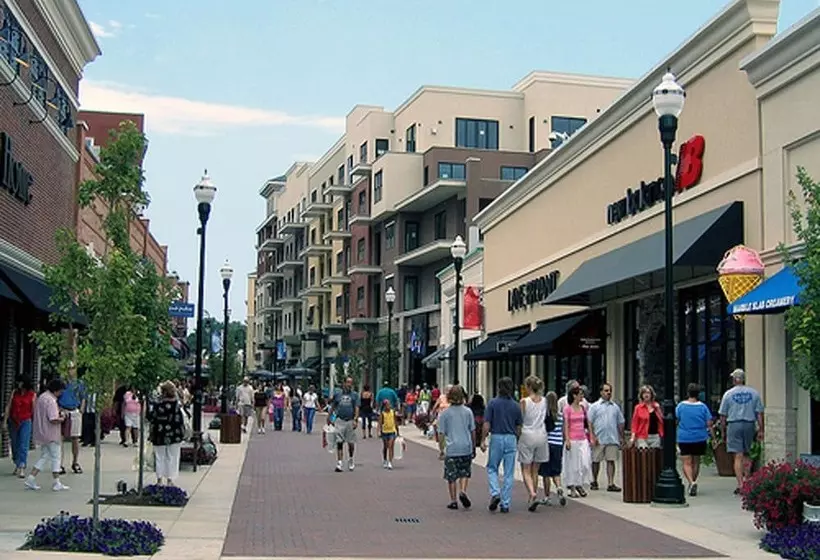 Holiday Inn Express Hotel & Suites Branson 76 Central, An Ihg