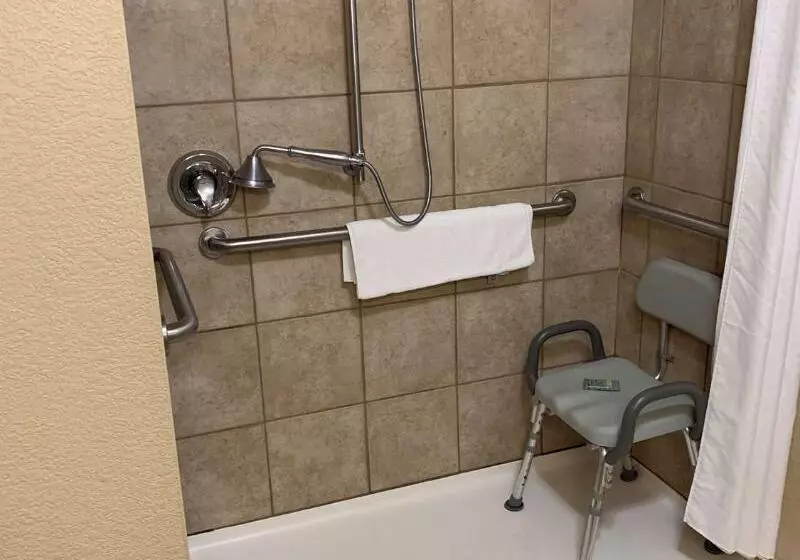 Отель Best Western Watertown Inn And Suites