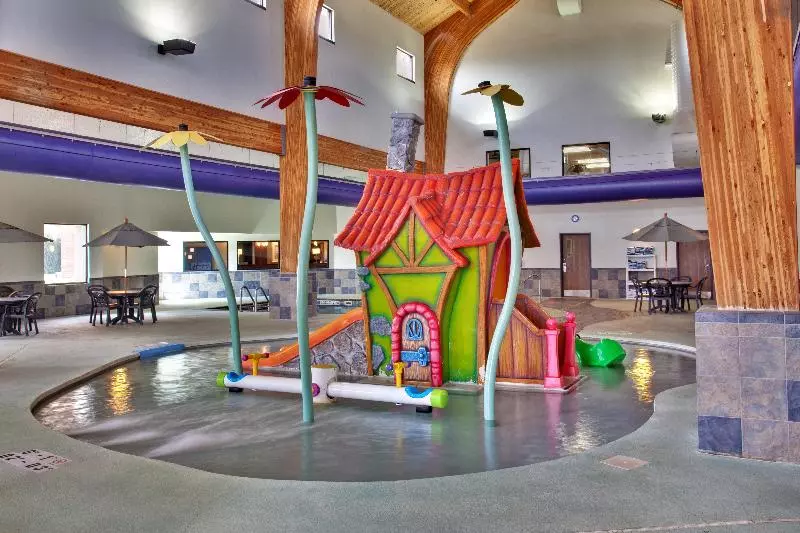 Отель Best Western Watertown Inn And Suites