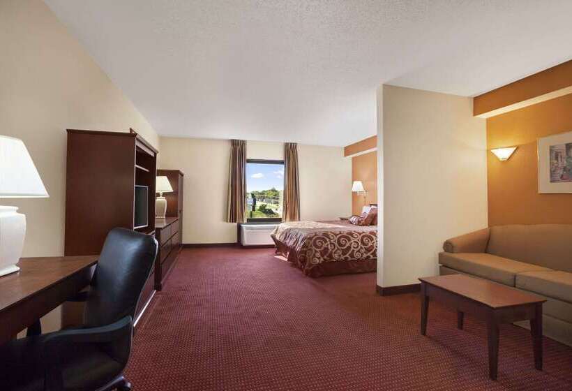 Hotelli Days Inn & Suites By Wyndham Cedar Rapids