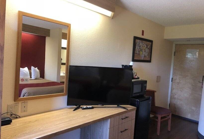 فندق Econo Lodge