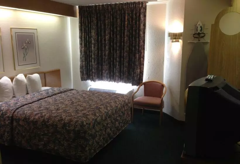 هتل Economy Inn Brunswick