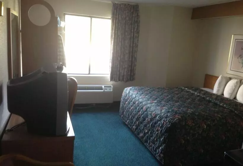 هتل Economy Inn Brunswick