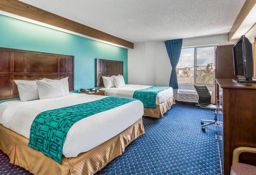 酒店 Howard Johnson By Wyndham Vancouver  & Suites