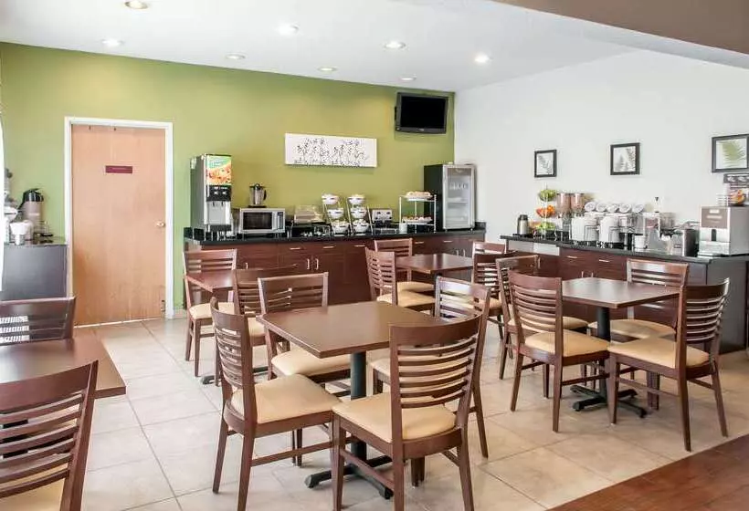 Отель Sleep Inn University