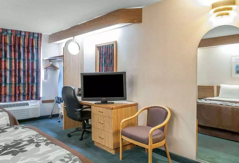 Отель Sleep Inn University