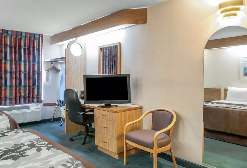 Отель Sleep Inn University