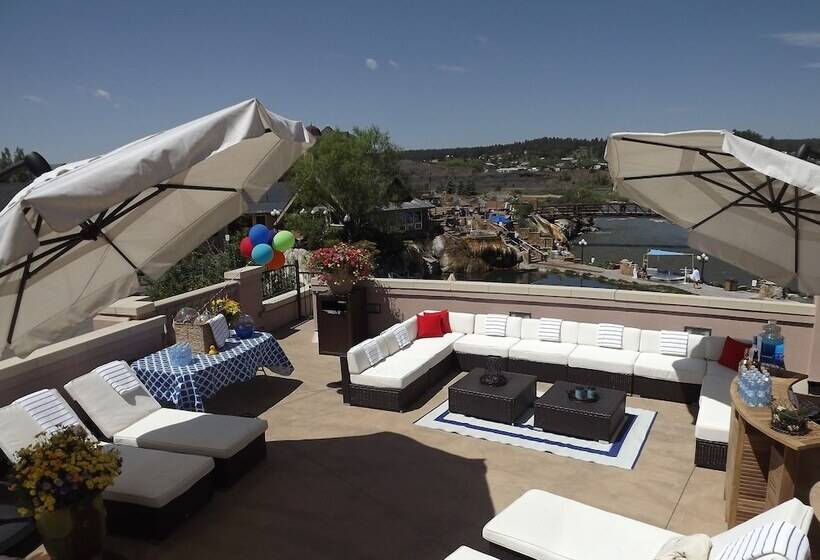 ホテル The Springs Resort & Spa