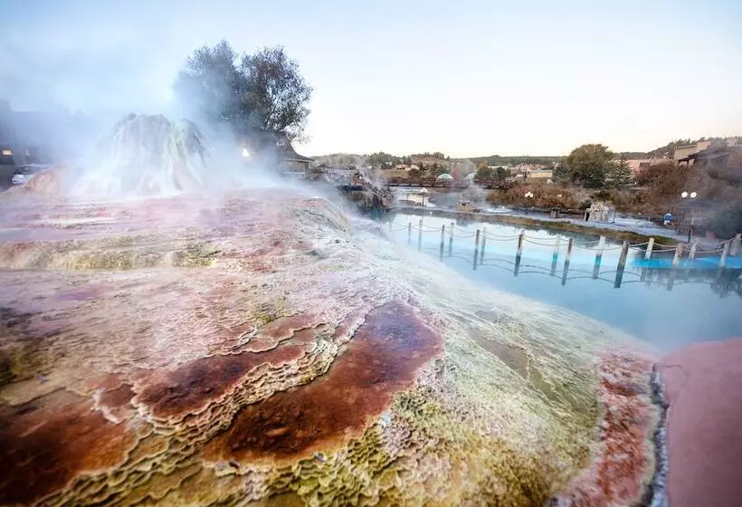 Отель The Springs Resort & Spa