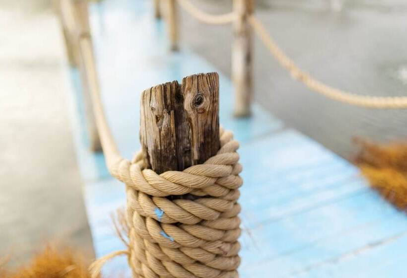 ホテル The Springs Resort & Spa