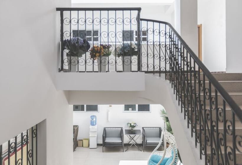 تختخواب و صبحانه Oasis Boutique House