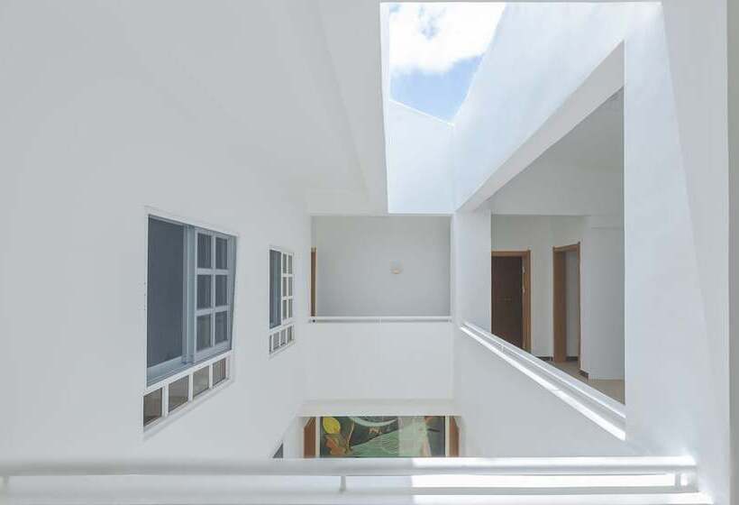 تختخواب و صبحانه Oasis Boutique House