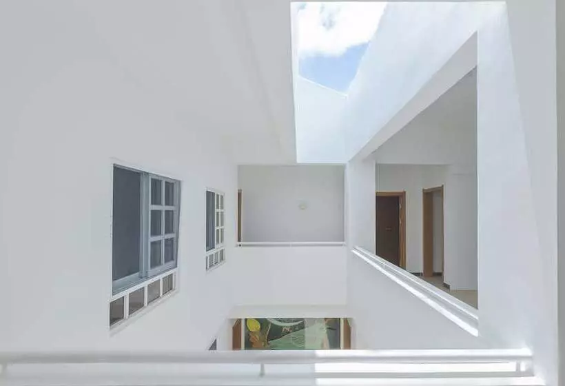 تختخواب و صبحانه Oasis Boutique House