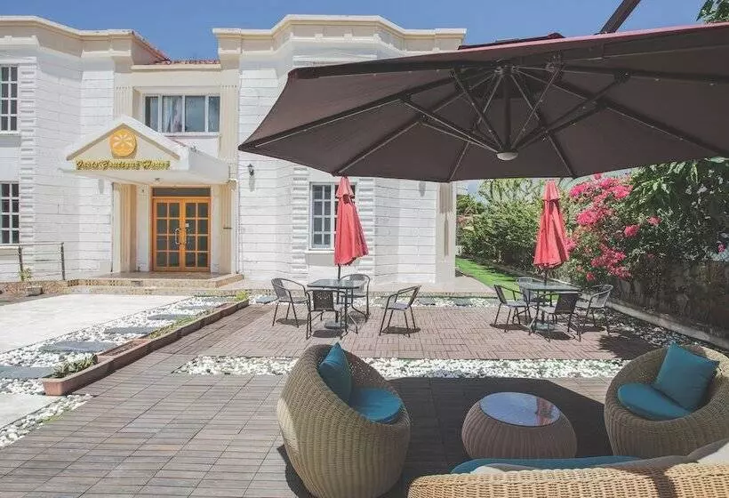 تختخواب و صبحانه Oasis Boutique House