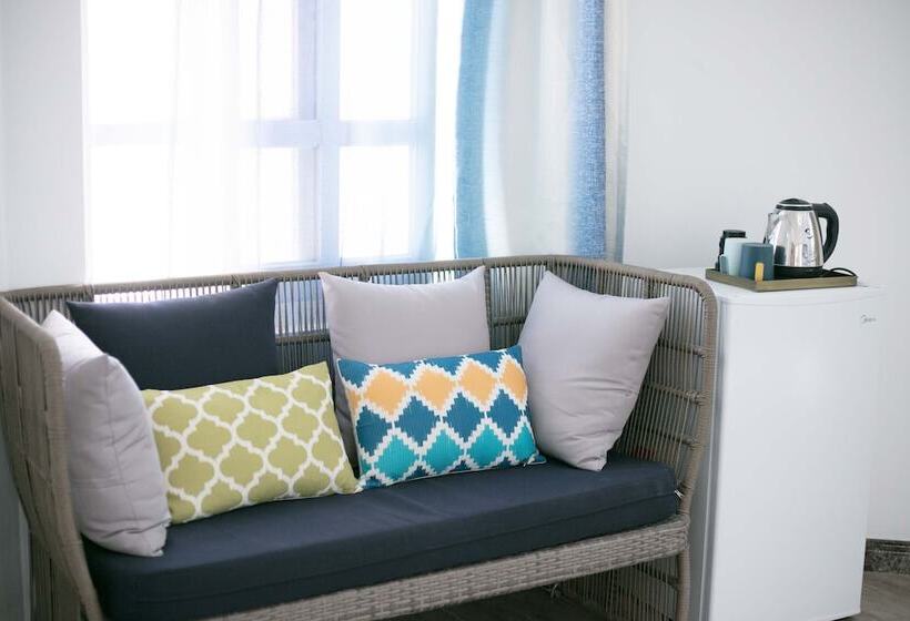 تختخواب و صبحانه Oasis Boutique House