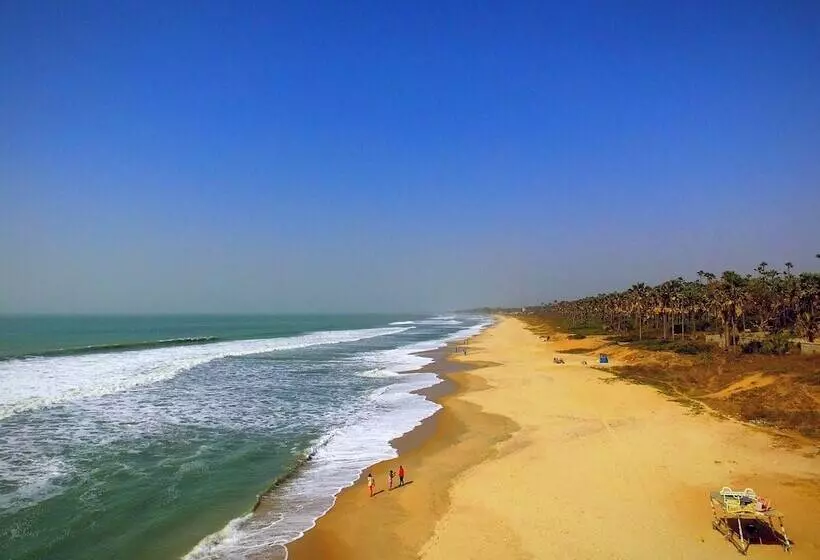 Hotelli Kunta Lodges Bijilo