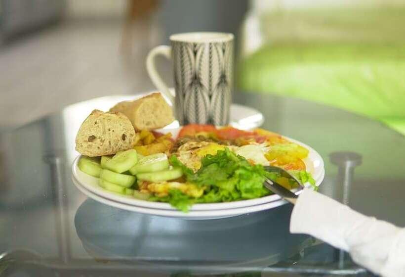 هتل Kunta Lodges Bijilo