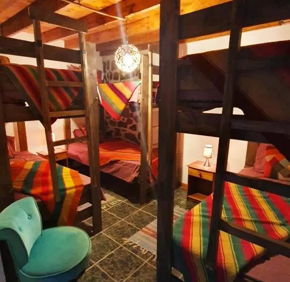 ペンション Valle Utopía Hostel