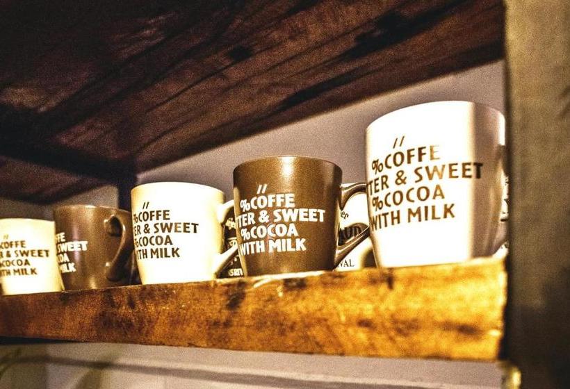 پانسیون Valle Utopía Hostel