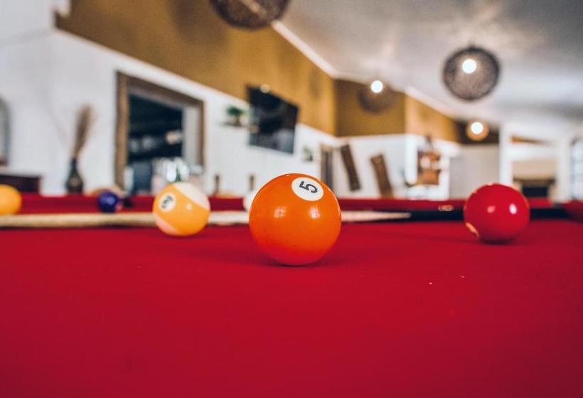 پانسیون Valle Utopía Hostel