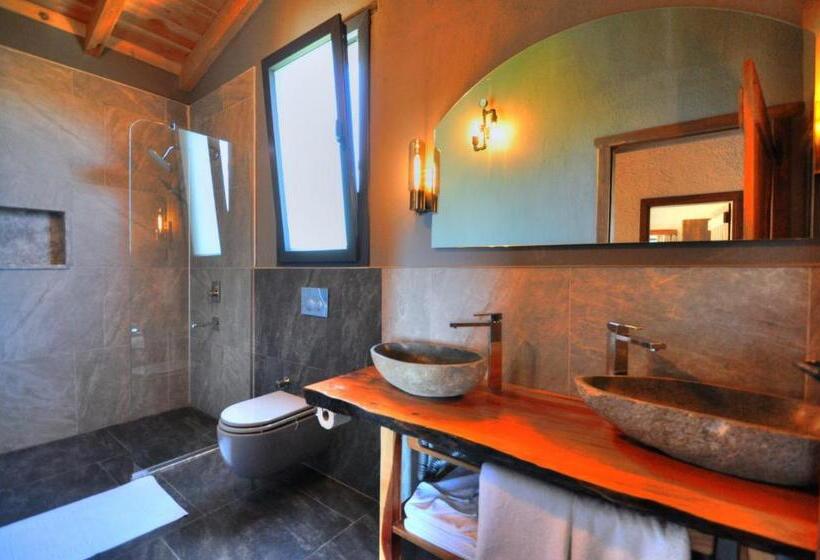 Volans Suites Villas