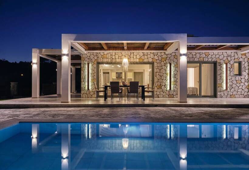 Gerakas Luxury Villas