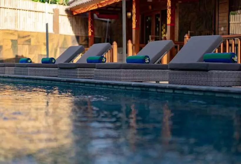 ベッドアンドブレックファースト Royal Cottage Nusa Lembongan