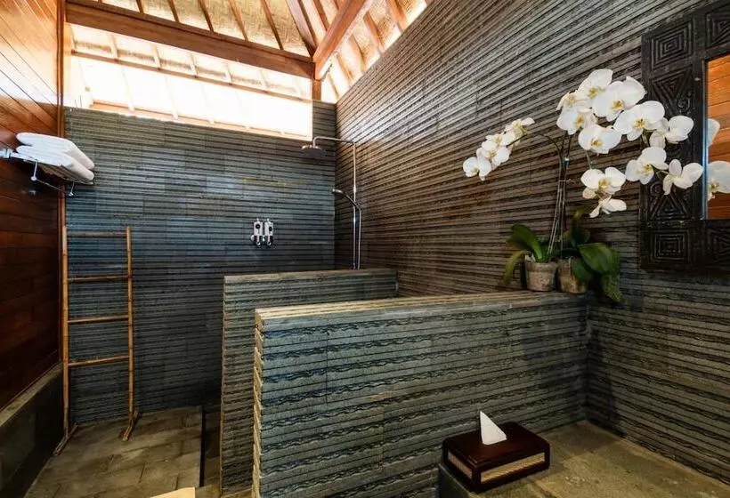 ベッドアンドブレックファースト Royal Cottage Nusa Lembongan