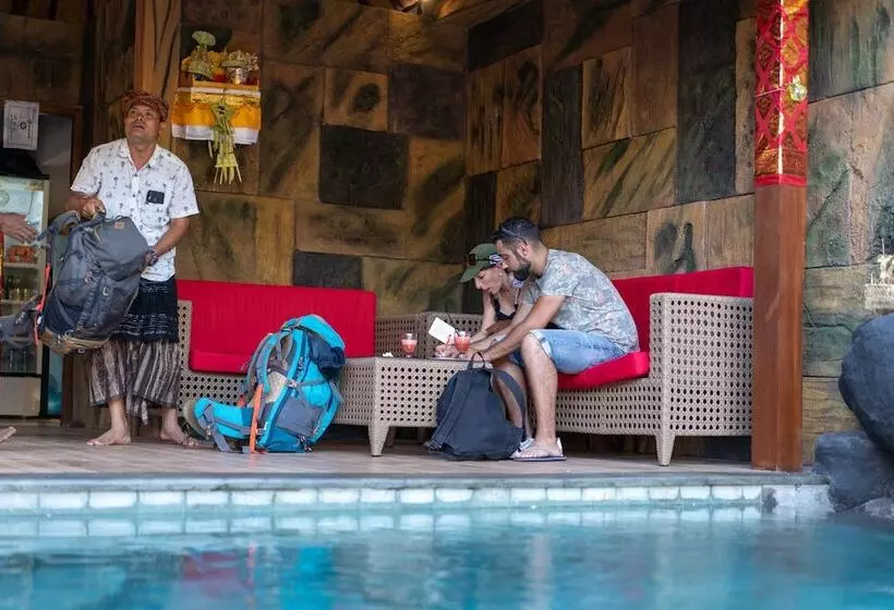 ベッドアンドブレックファースト Royal Cottage Nusa Lembongan