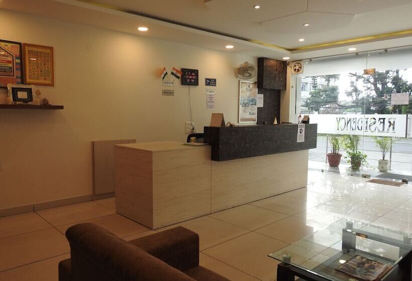 هتل Aakash Residency