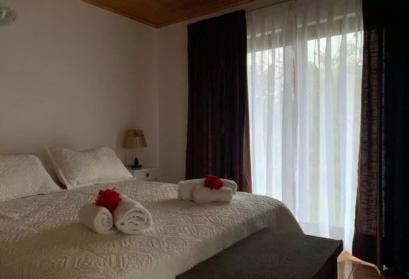 Hotelli Teanehi Bed & Breakfast