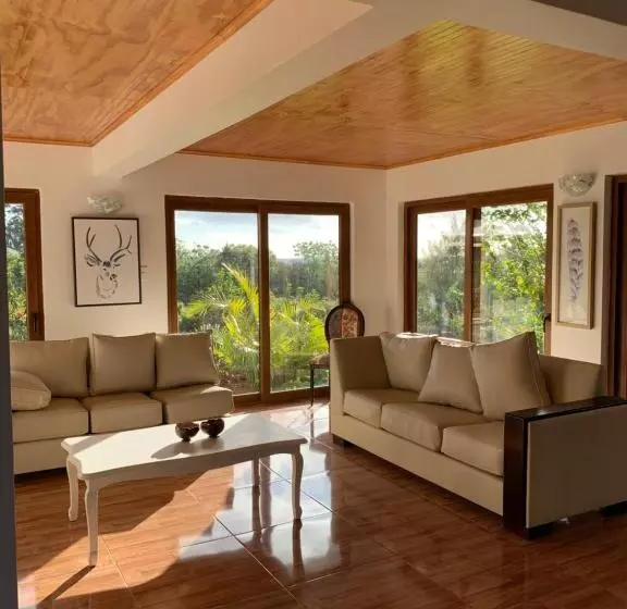 Hotelli Teanehi Bed & Breakfast