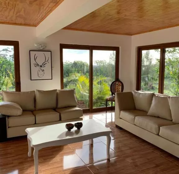 Hotelli Teanehi Bed & Breakfast