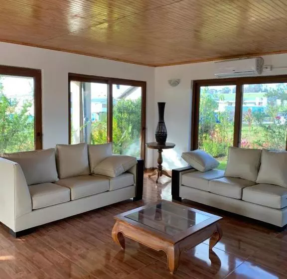 Hotelli Teanehi Bed & Breakfast