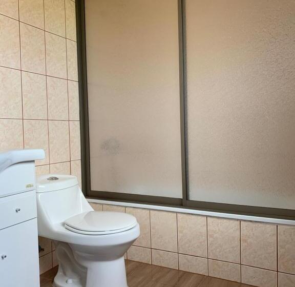 هتل Teanehi Bed & Breakfast