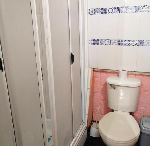 Mi Hostal Tu Casa Hostal Familiar Solo Empresas, Turistas Y Viajeros Espacio Para Bicicletas Y Motos