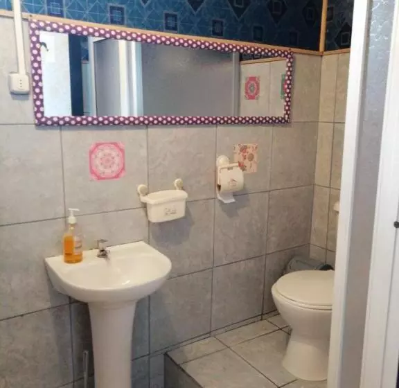 Mi Hostal Tu Casa Hostal Familiar Solo Empresas, Turistas Y Viajeros Espacio Para Bicicletas Y Motos