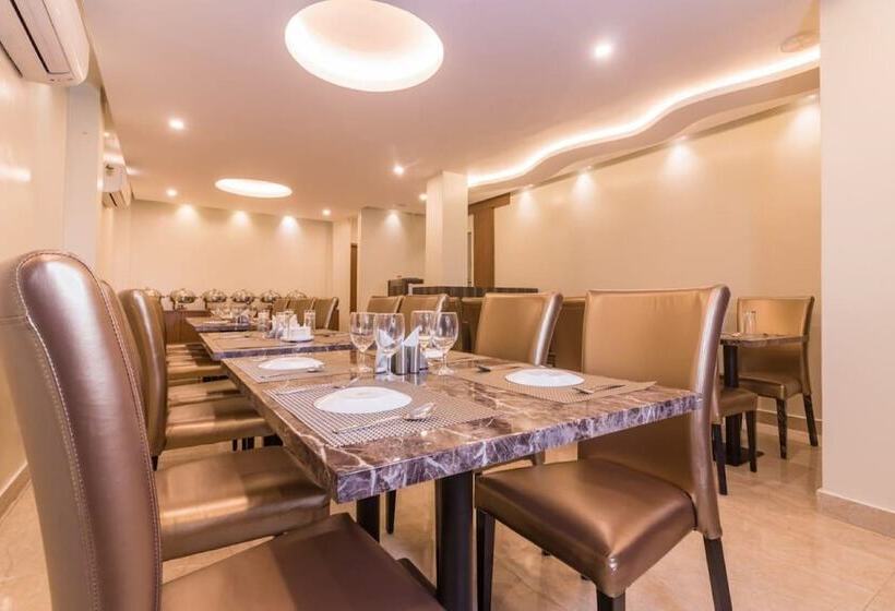 Hotelli Grand Paradise